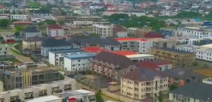 4 Bedrooms Terrace with a BQ, Located at Jahi