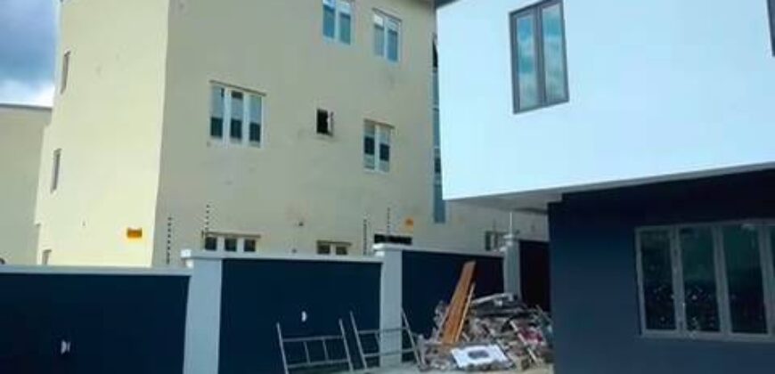 4 Bedrooms Terrace with a BQ, Located at Jahi