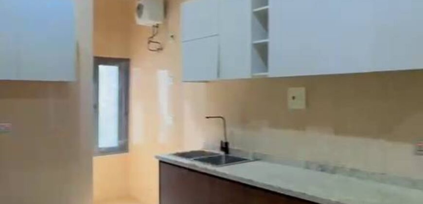 6 bedrooms Terrace with private compound at 9 jahi, Abuja.